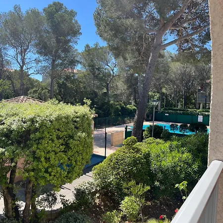 L'appart St Aygulf, 5mn A Pied Mer, Piscine, Tennis * Frejus